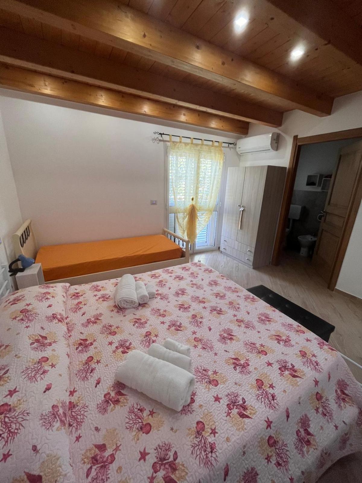 Bed and Breakfast Debel House Marina di Ragusa Exterior foto